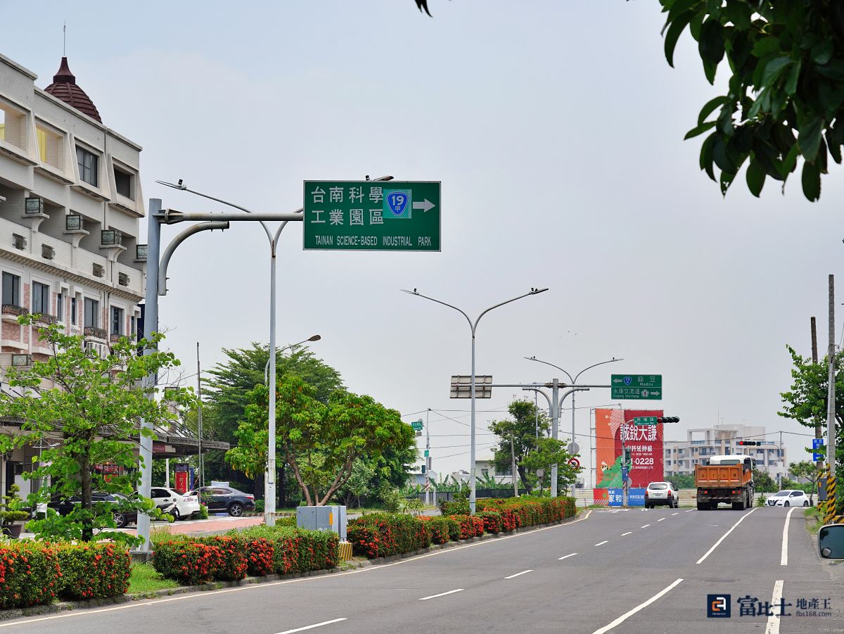 台南房市買氣持續增溫，善化區價格漲幅高，主因區內新大樓完工交屋。（圖／記者蘇茵慧）