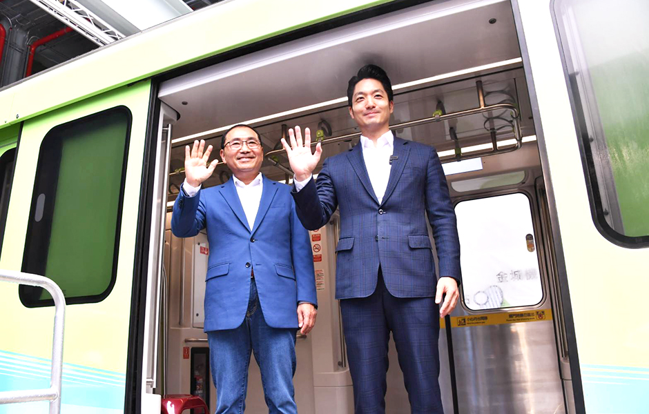 萬大線電聯車抵台    雙北市政巨擘揭幕未來城市動脈